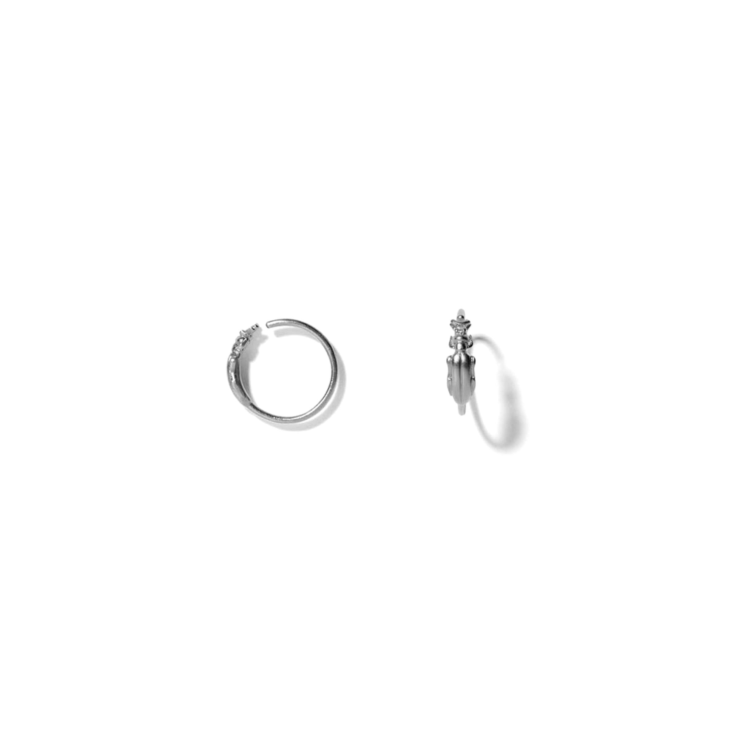 Line & Jo earring with small beetle in ruthenium covered sterling silver