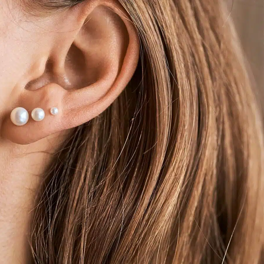 Earring<br> EAR THREE high polished sterling silver white pearl