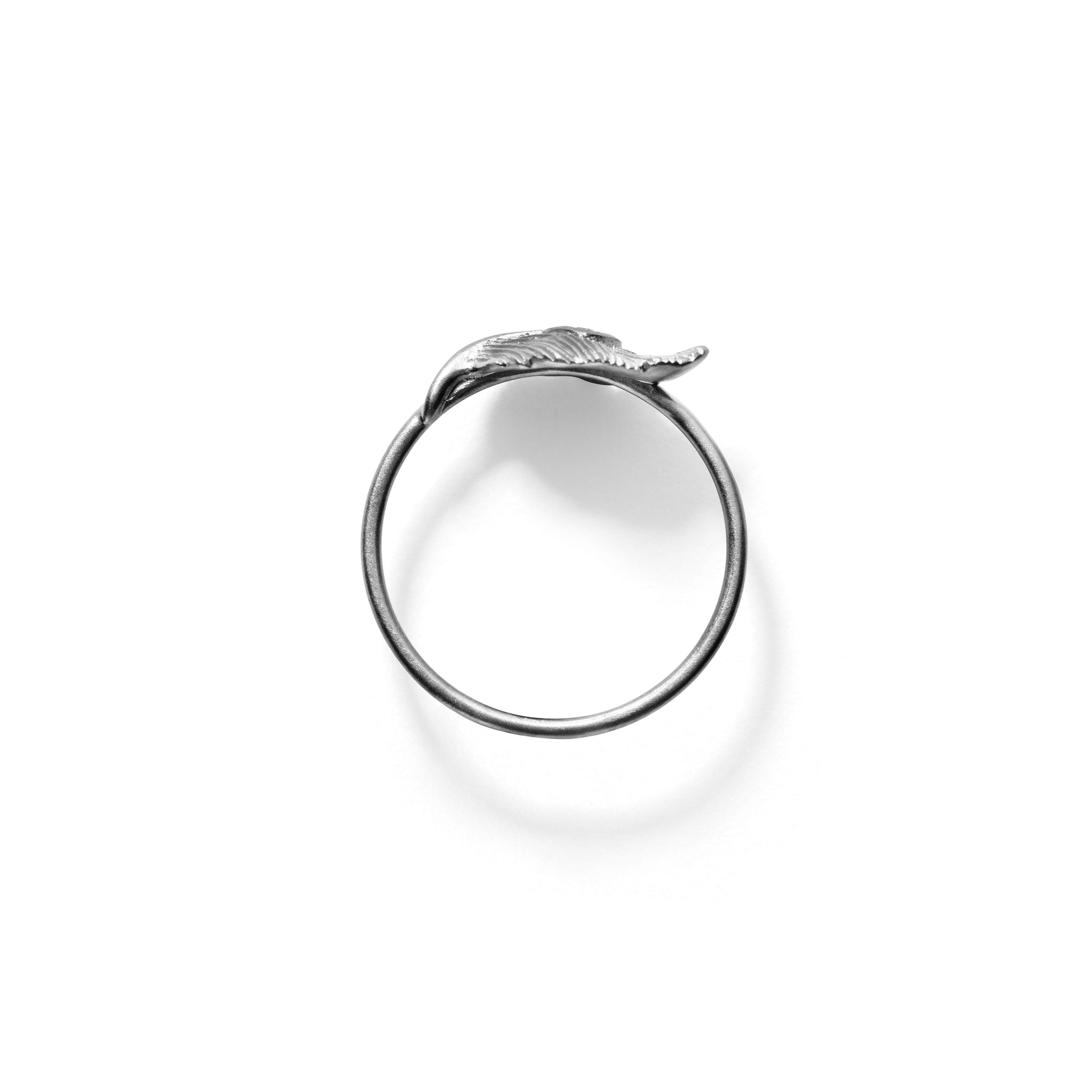 Line & Jo miss raisa grey ring i ruthenium belagt sterlingsølv - diamanter
