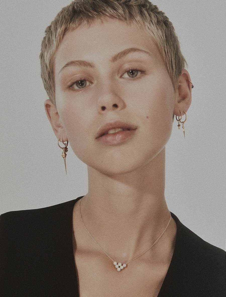 Necklace<br> NETRIO gold white pearl