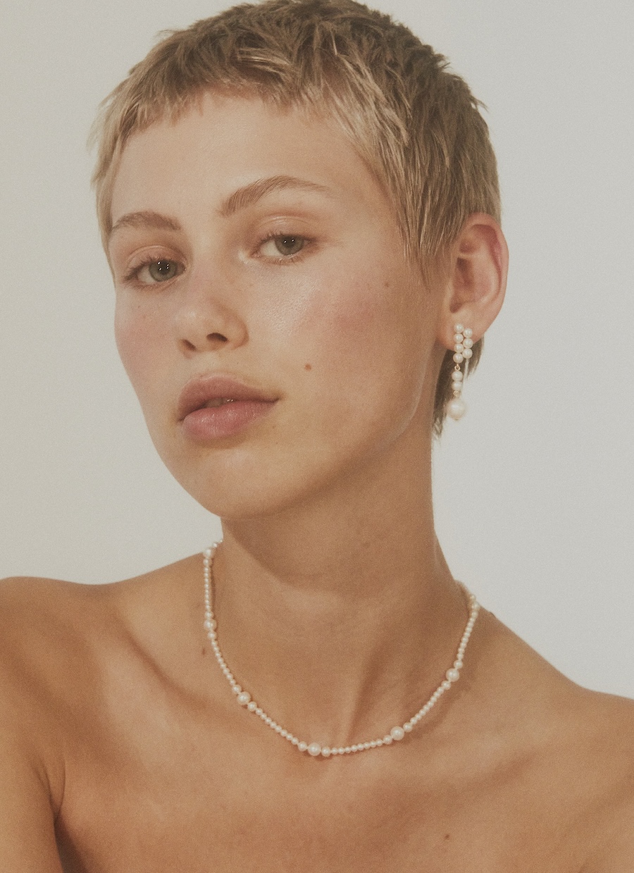 Necklace<br> NETRIO gold white pearl